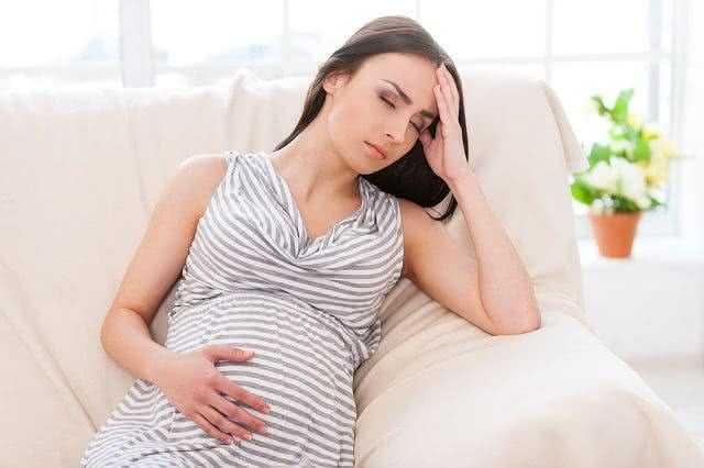 Chá para acabar com enjoo durante a gravidez