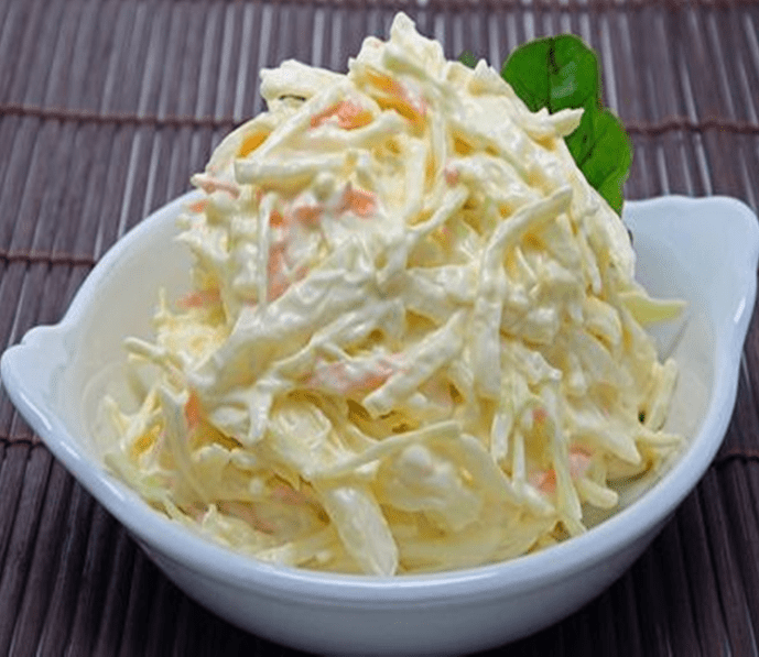 Salada de repolho cremoso facil de preparar Salada de repolho cremoso fácil de preparar