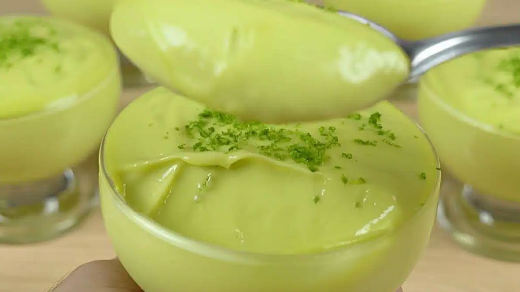 mousse de abacate com leite condensado: uma sobremesa cremosa e