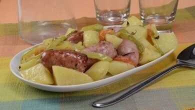 receita de batata assada no forno com linguiça