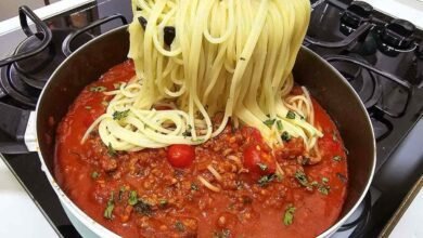 Macarronada com carne moída e um molho secreto que você vai amar aprender