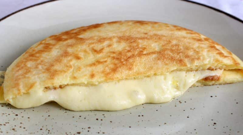 pão de queijo na frigideira 5 minutos o melhor