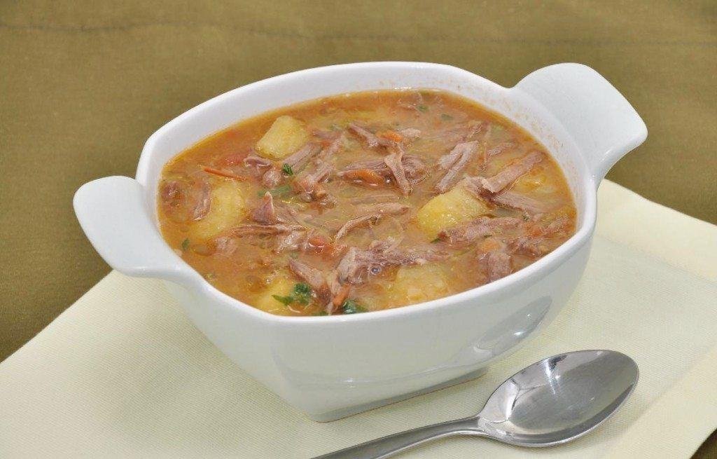 receita de caldo de mandioca com costela