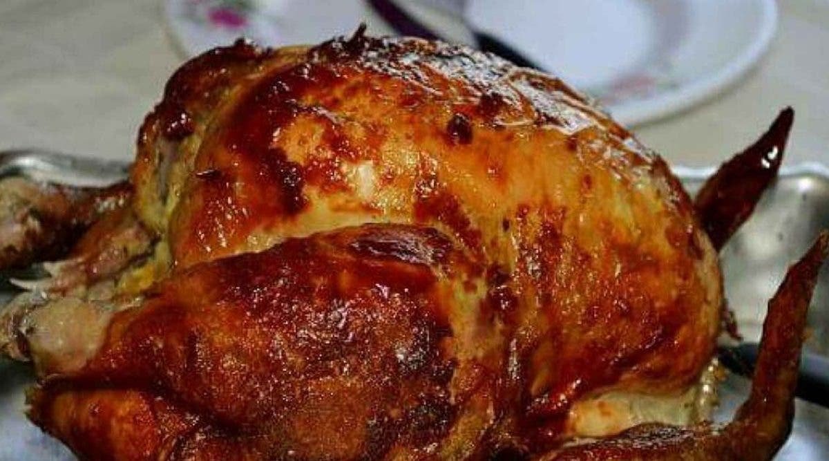 poulet-roti-a-lautocuiseur-dore-juteux-et-delicieux-recette-a-faire-le-dimanche-1-1200x667