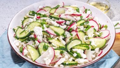 Delicadeza Saborosa: Receita Simples de Salada com Requeijão Fresco, Pepino e Rabanete